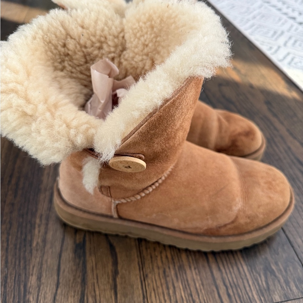 UGG Bailey Button Boots Chestnut